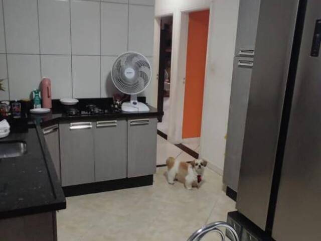 Casa para Venda em São José dos Campos - 4