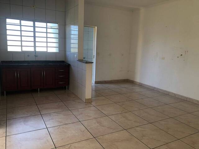 Casa para Venda em São José dos Campos - 4